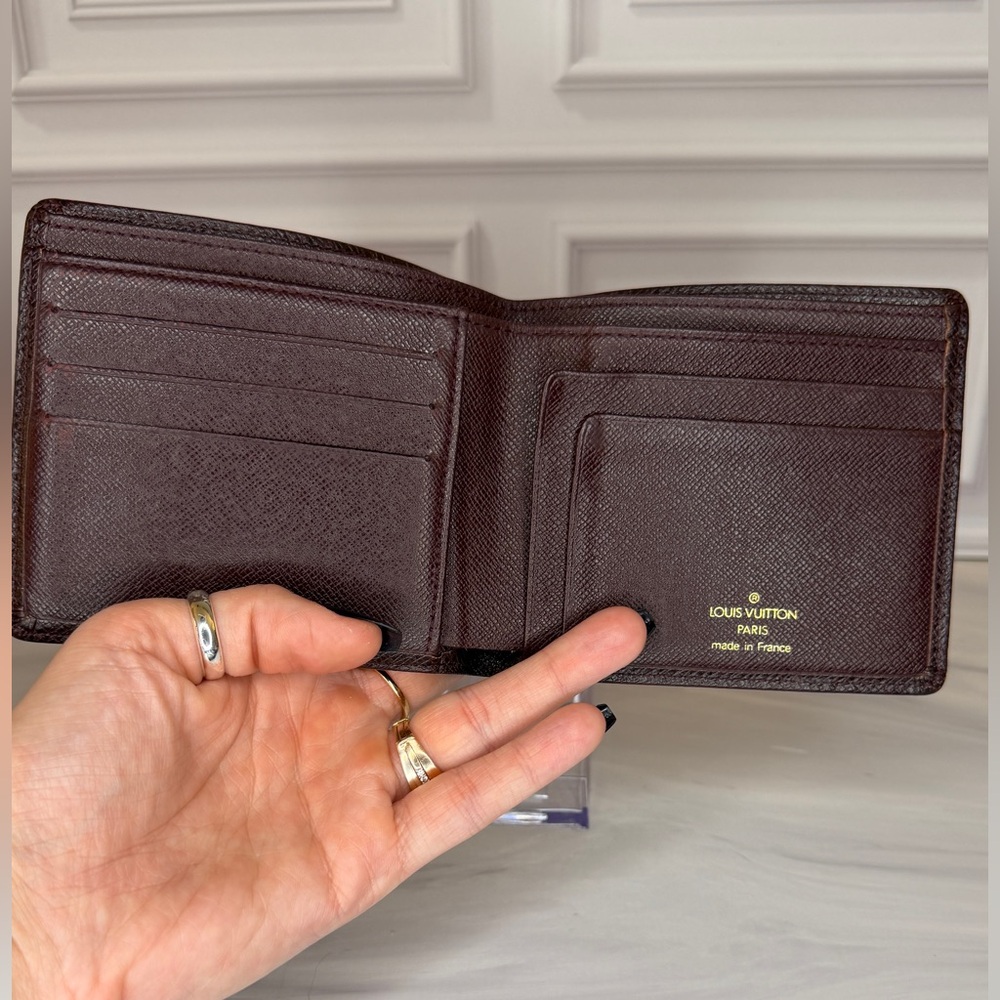Louis Vuitton Taiga Leather Men’s Bifold Wallet – Deep Maroon | Full Set - Picture 8 of 11